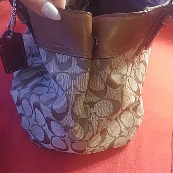 Coach purse - Picture 6 of 8